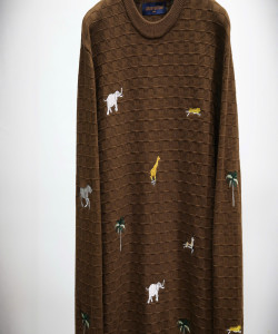 Áo len dài tay cổ tròn LV