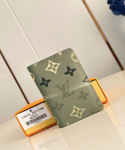 Ví da phiên bản cao cấp LV
