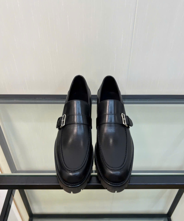 Giày loafer da bê hermes