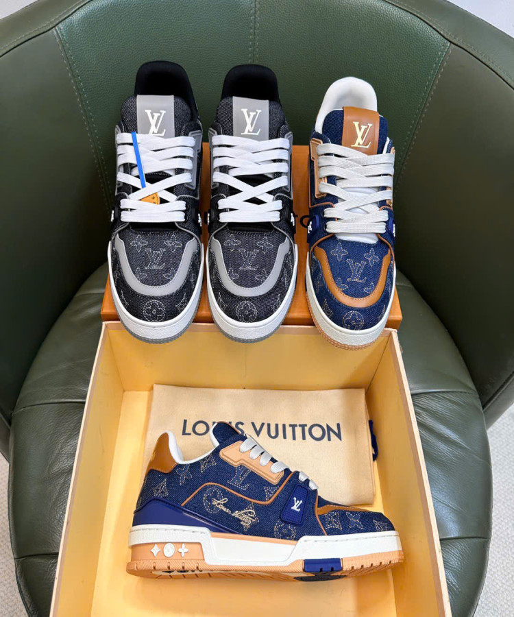 Giày thể thao chất lượng cao.