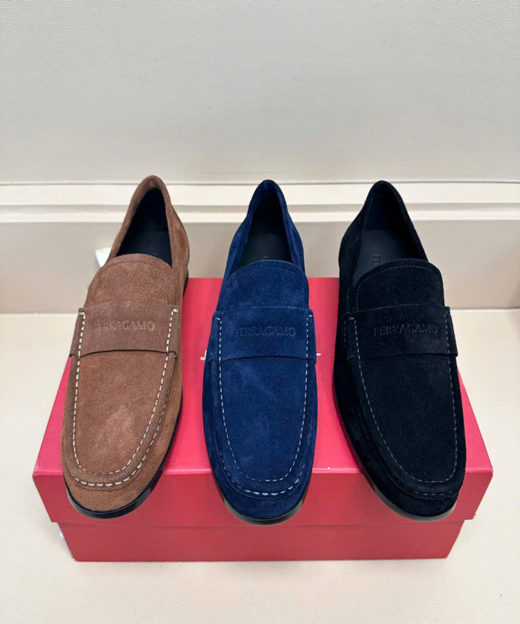 ❇️❇️❇️ Đế ngoài bằng cao su chống trơn trượt.