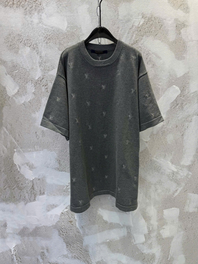 Áo thun dệt kim thêu họa tiết Monogram toàn bộ màu mới Louis Vuitton 26SS (tay ngắn)