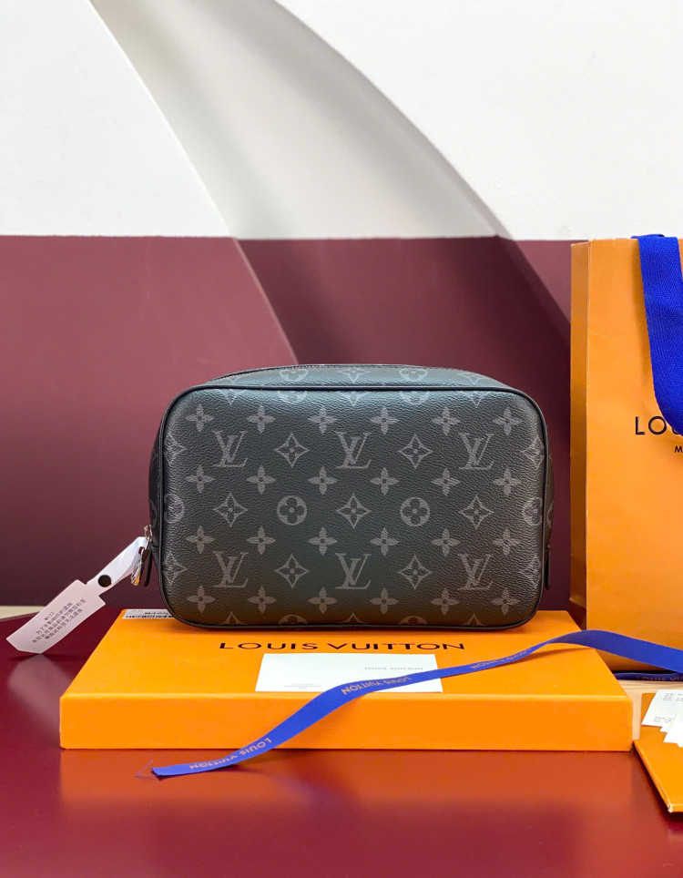Túi đựng đồ vệ sinh cá nhân LOUIS VUITTON PM Monogram