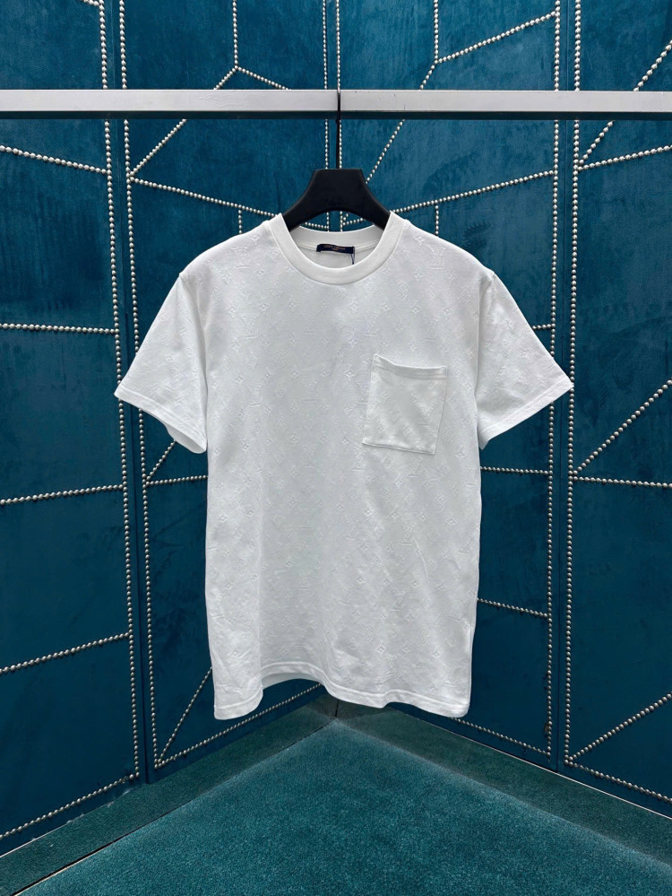Áo thun túi vá mới của Louis Vuitton thuộc bộ sưu tập Xuân/Hè 26SS
