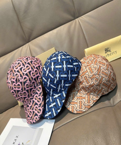mũ Burberry lưỡi trai