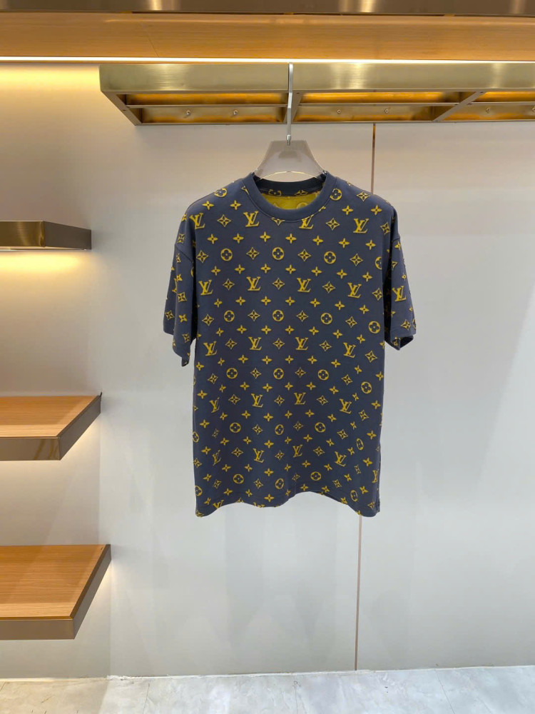 T shirt LV xám