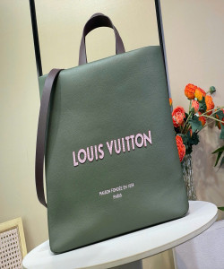 Bag LV M26082