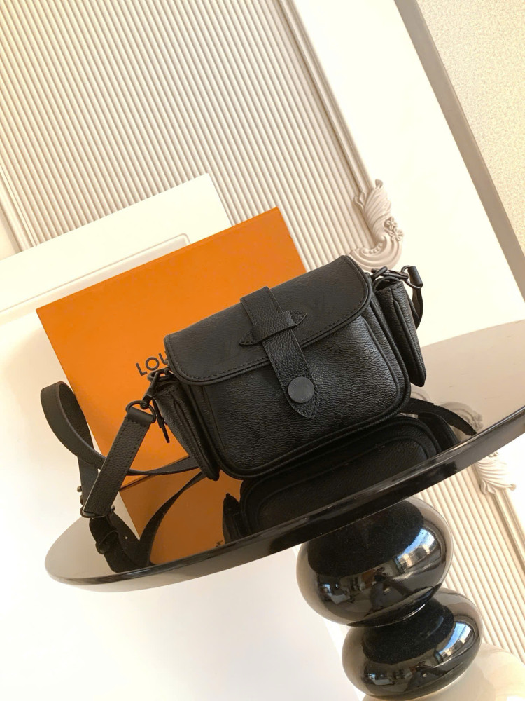 Bag Louis Vuitton M26726