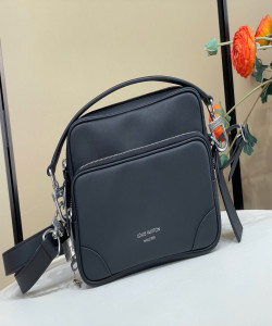 Bag Louis Vuitton M27999
