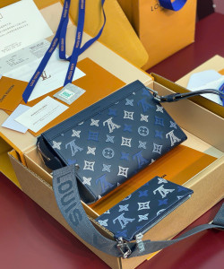 Bag Louis Vuitton M28818