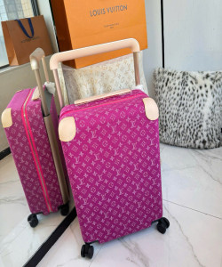valy Louis Vuitton HORIZON55 hồng